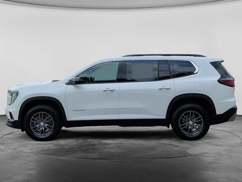 Used 2026 GMC Acadia Elevation w/ LPO, Floor Liner Package AWD/4WD image 4