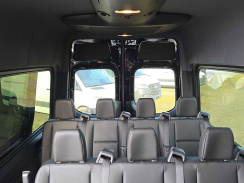 Used 2025 Mercedes-Benz Sprinter 2500 image 16