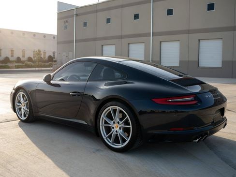 Used 2017 Porsche 911 Carrera RWD image 7