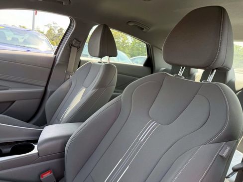 Certified 2023 Hyundai Elantra SEL w/ Convenience Package FWD image 9
