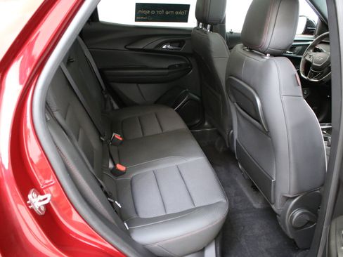 Used 2023 Chevrolet TrailBlazer RS w/ Sun and Liftgate Package FWD image 29