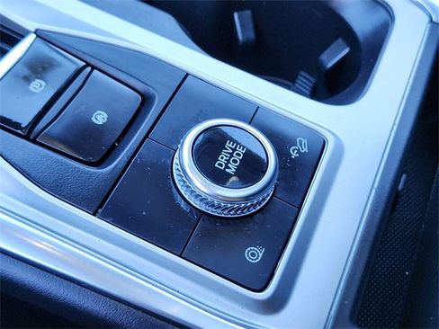 Certified 2022 Ford Explorer XLT w/ Equipment Group 202A image 28