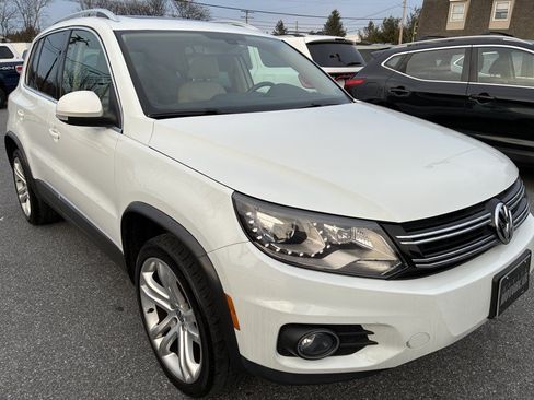 Used 2016 Volkswagen Tiguan SEL AWD/4WD image 3