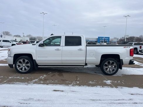 Used 2017 Chevrolet Silverado 1500 LTZ Z71 w/ LTZ Plus Package image 6