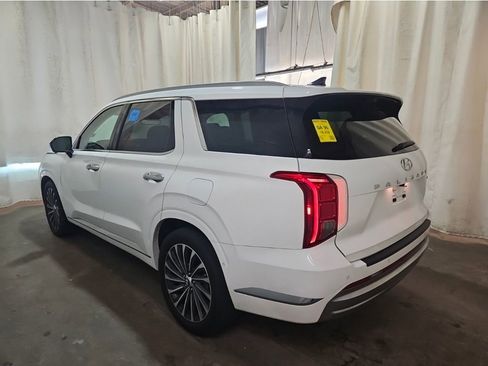 Used 2024 Hyundai Palisade Calligraphy image 4