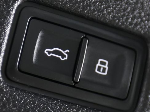 Used 2024 Audi SQ8 Prestige image 13