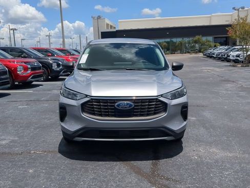 Used 2023 Ford Escape Active w/ Tech Pack #1 FWD image 2