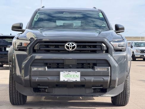 Used 2025 Toyota 4Runner SR5 image 6