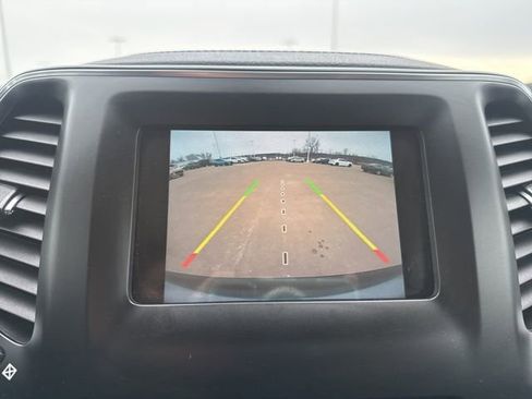 Used 2019 Jeep Cherokee Latitude Plus w/ Cold Weather Group image 62