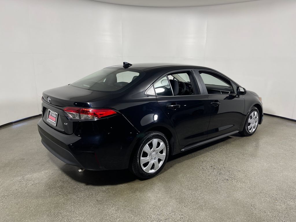 Used 2025 Toyota Corolla LE FWD image 3