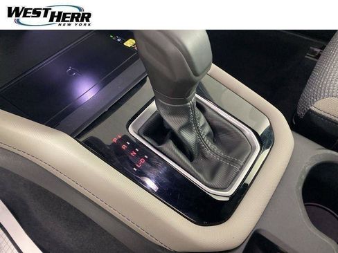 Used 2025 Subaru Forester Premium AWD/4WD image 33