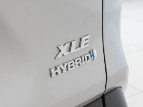 Used 2023 Toyota RAV4 XLE Premium AWD/4WD image 20