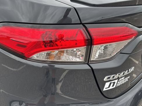 Used 2025 Toyota Corolla SE FWD image 28