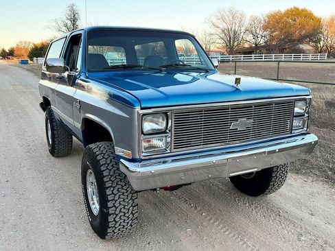 Used 1988 Chevrolet Blazer 4WD image 8