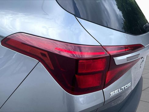 Used 2023 Kia Seltos LX AWD/4WD image 28