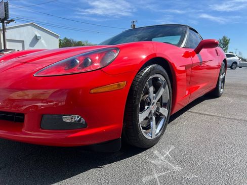 Used 2010 Chevrolet Corvette Convertible w/ Preferred Equipment Group RWD image 21