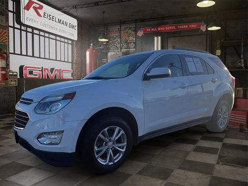 Used 2017 Chevrolet Equinox LT w/ Convenience Package image 1