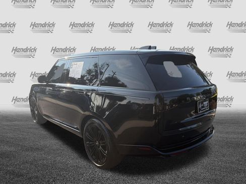 Used 2024 Land Rover Range Rover Long Wheelbase SE AWD/4WD image 8