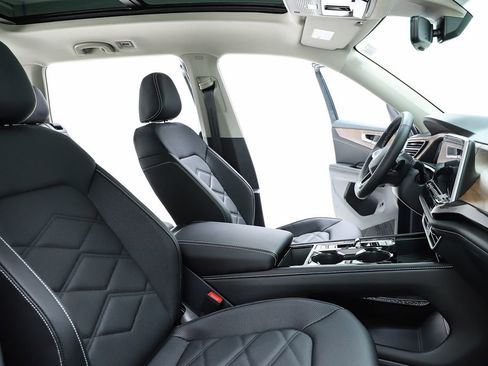 New 2026 Volkswagen Atlas SE FWD image 36