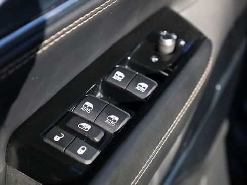 Used 2024 Jeep Grand Wagoneer Series II w/ Quick Order Packagew 28T image 15