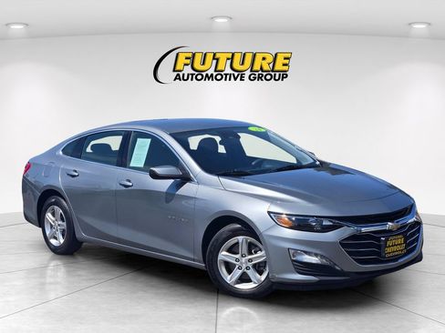 Used 2024 Chevrolet Malibu LT FWD image 1