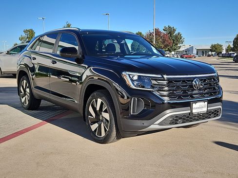 New 2026 Volkswagen Atlas Cross Sport SE image 4