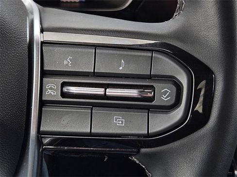 Used 2024 Chevrolet Colorado LT w/ LT Convenience Package image 15