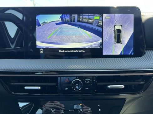 Used 2025 Nissan Kicks SR image 7