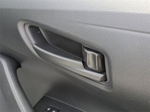 Used 2025 Toyota Corolla LE image 32