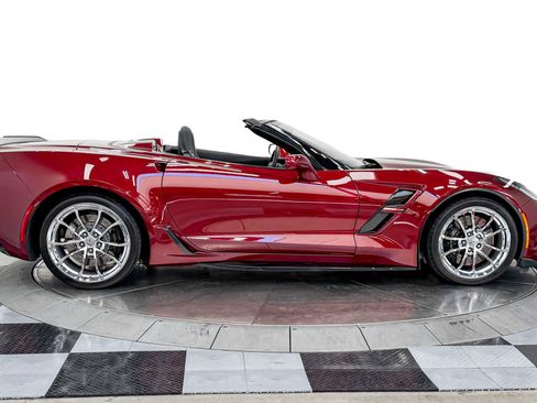 Used 2017 Chevrolet Corvette Grand Sport RWD image 39
