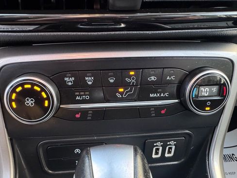Used 2018 Ford EcoSport Titanium image 24