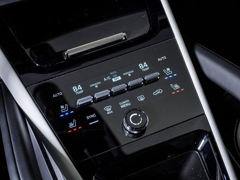 New 2026 Porsche Cayenne Coupe image 24