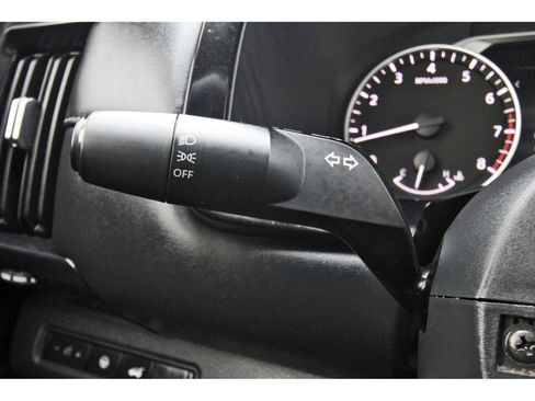 Used 2023 Nissan Pathfinder SV w/ SV Premium Package image 21