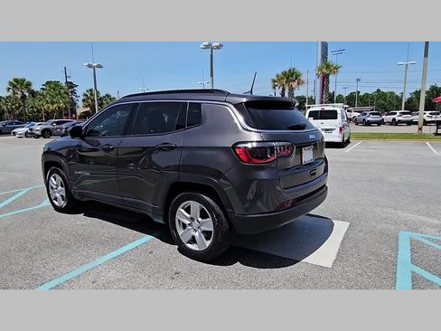 Used 2022 Jeep Compass Latitude image 25