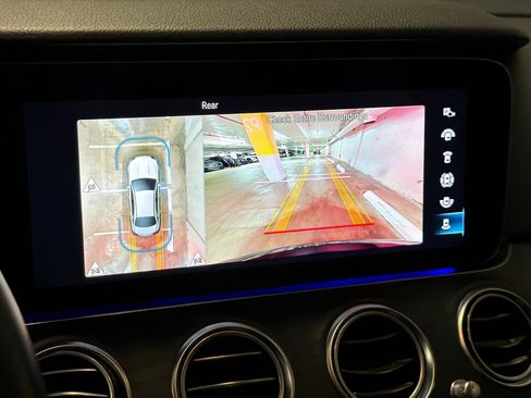 Used 2022 Mercedes-Benz E 350 Sedan image 18