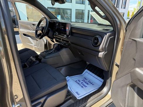 Used 2023 Chevrolet Colorado W/T RWD image 17