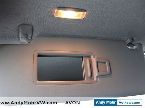 Used 2019 Volkswagen Tiguan SE image 47