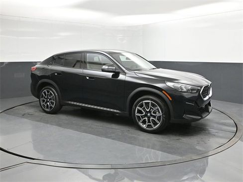 New 2026 BMW X2 xDrive28i w/ Technology Package image 17