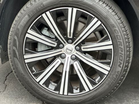 Certified 2023 Volvo XC90 B6 Core w/ Protection Package Premier AWD/4WD image 34