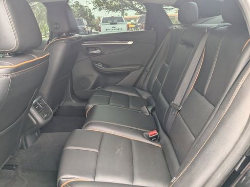 Used 2019 Chevrolet Impala Premier FWD image 13
