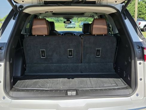 Used 2018 Chevrolet Traverse High Country AWD/4WD image 15