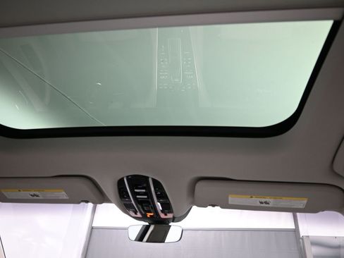 Used 2022 Porsche Panamera image 26