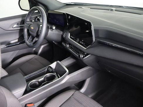 Used 2025 Chevrolet Equinox LT w/ Safety and Technology Package image 28