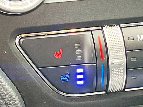 Used 2022 Ford Mustang GT Premium image 20