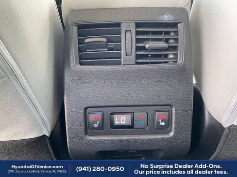 Used 2023 Mitsubishi Outlander SEL AWD/4WD image 21