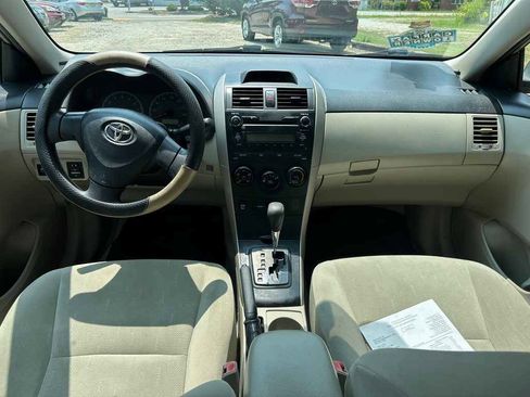 Used 2012 Toyota Corolla L FWD image 13