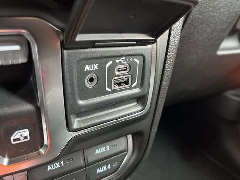 New 2026 Jeep Wrangler Rubicon AWD/4WD image 39