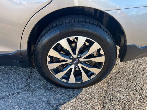 Used 2015 Subaru Outback 3.6R Limited image 38