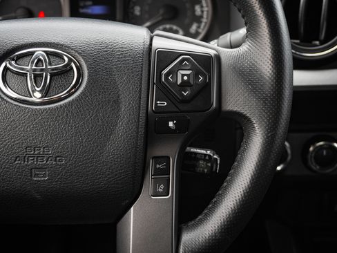 Used 2019 Toyota Tacoma TRD Off-Road image 20
