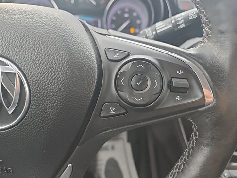 Used 2019 Buick Envision Essence image 17